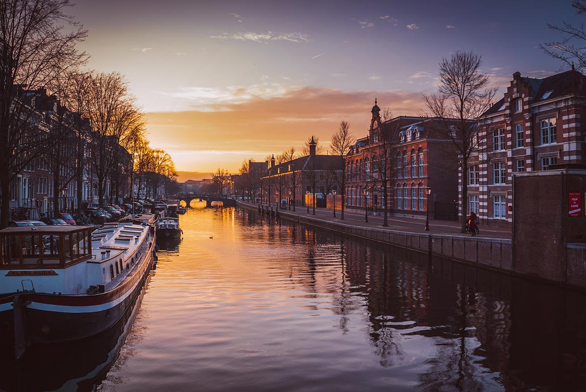 vue sur un canal d'Amsterdam